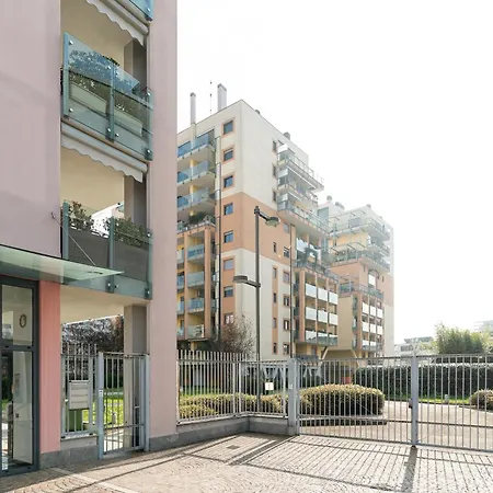 Apartment Precotto - G Pirelli - Bilocale Con Ampio Balcone