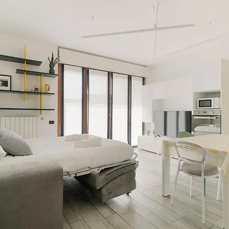 Precotto - G Pirelli - Bilocale Con Ampio Balcone Apartment