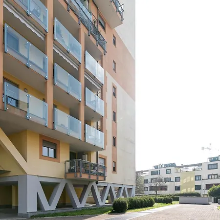 Apartment Precotto - G Pirelli - Bilocale Con Ampio Balcone